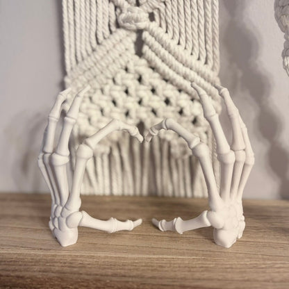 3d Printed Skeleton Hands Bookshelf Decor